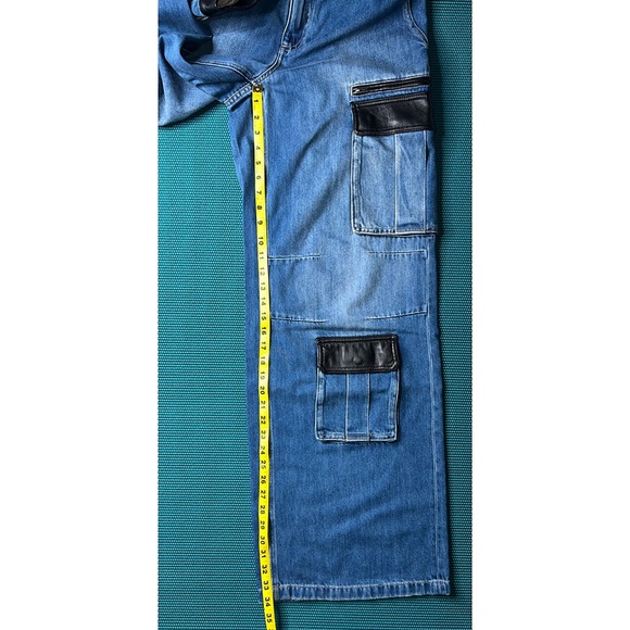 Alice + Olivia Joette Combination Vegan Leather Cargo Jeans - Picture 13 of 15